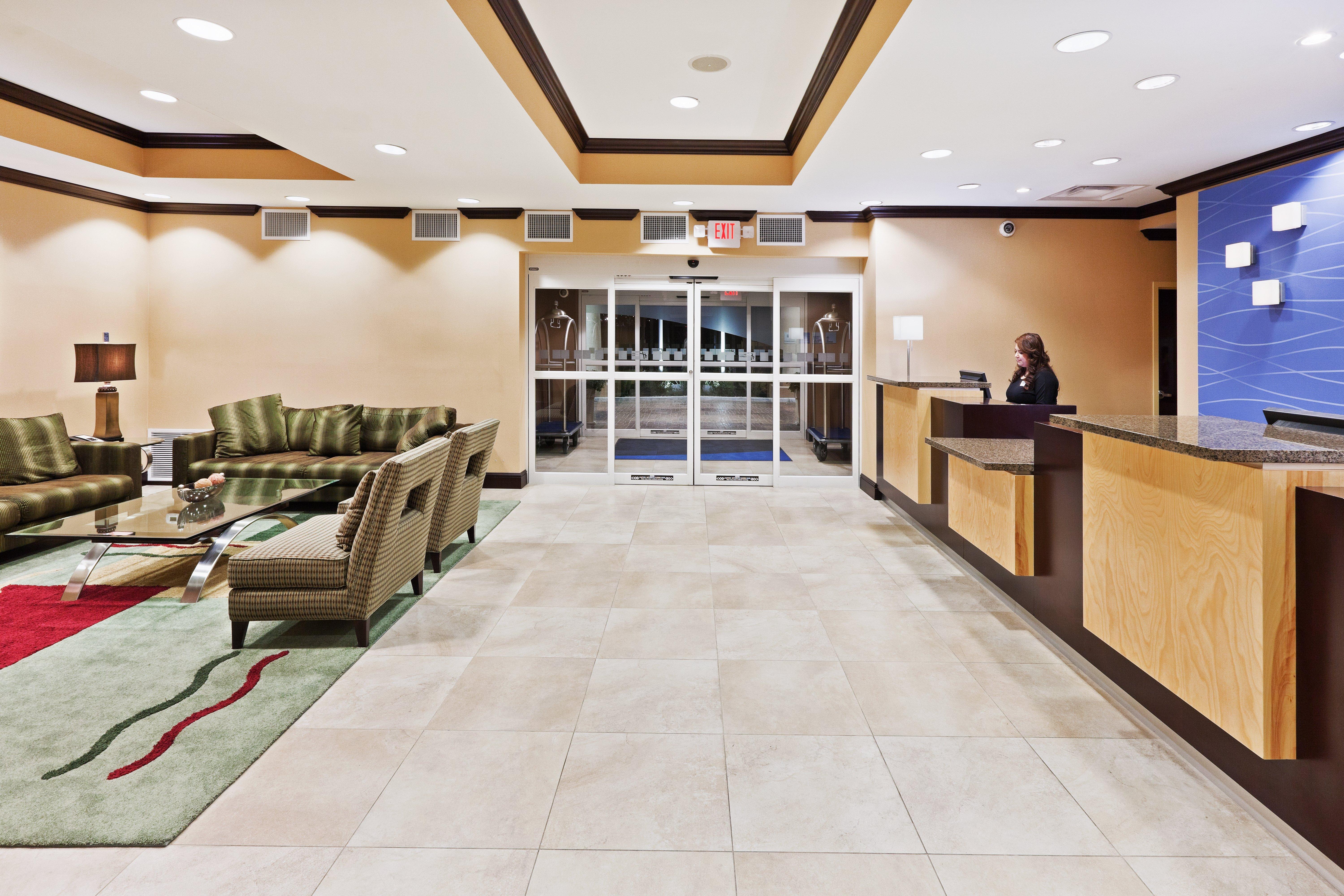 Holiday Inn Express Hotel & Suites El Paso West Exterior photo